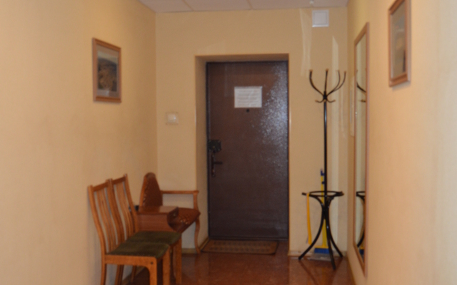 Uyut Flat 2