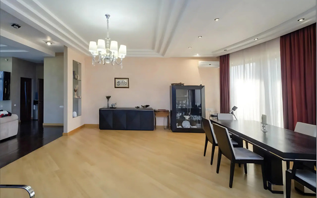 Luxury Villa in Yerevan, Villa