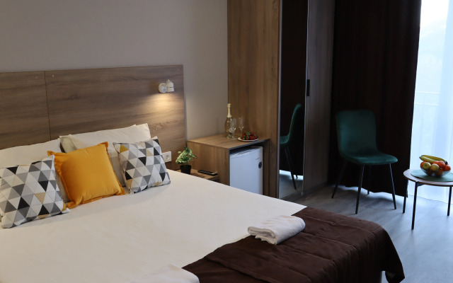 Polyana 315 Guest House