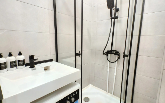 Квартира c Новым Ремонтом на Хлобыстова