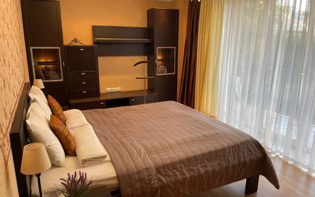 Dvuhkomnatnaya s saunoj u Verhnego ozera Flat