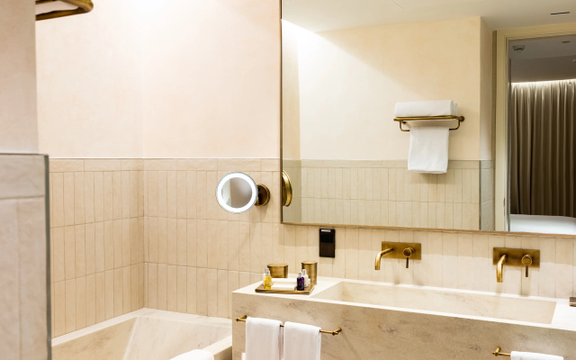 Kurortnyj otel' ERTH Abu Dhabi