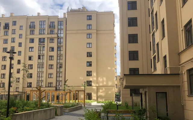 Апартаменты Пикассо - индустриальный шик с яркими акцентами