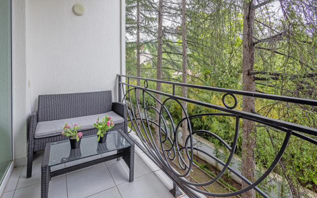 Квартира ApartAmore Уютная студия с балконом и видом на парк ЖК Покровский Парк — фото 2