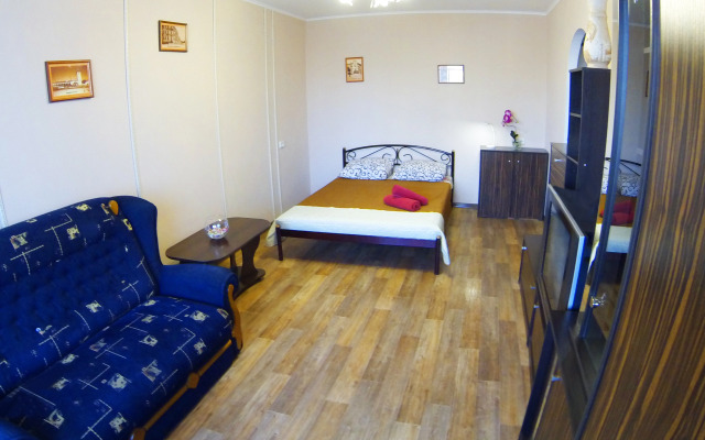 Na Ul Sevastopolskaya 26 Flat