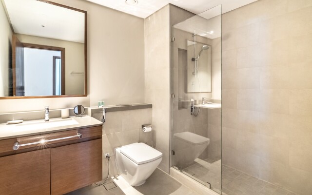 Апартаменты Bright 2BR, Top tower Creek Rise