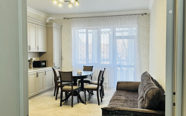 Dvukhkomnatnaya v Tsentre u Parka Flat