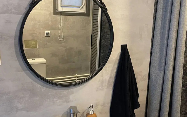 Частный дом  Belov House  с панорамным остеклением у леса