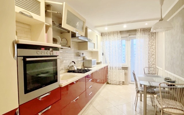Na Tolbukhina 6 Apartments
