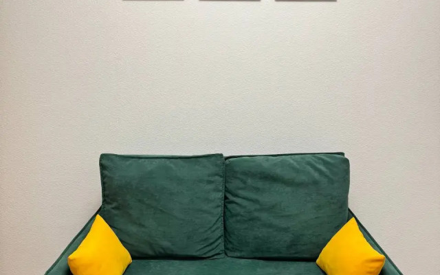 Квартира Яркая солнечная 1-к Цитрин возле ТРЦ СитиМолл