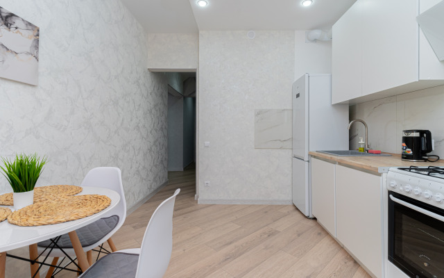 Lyuks Posutochno v Zhk Sosedi Flat