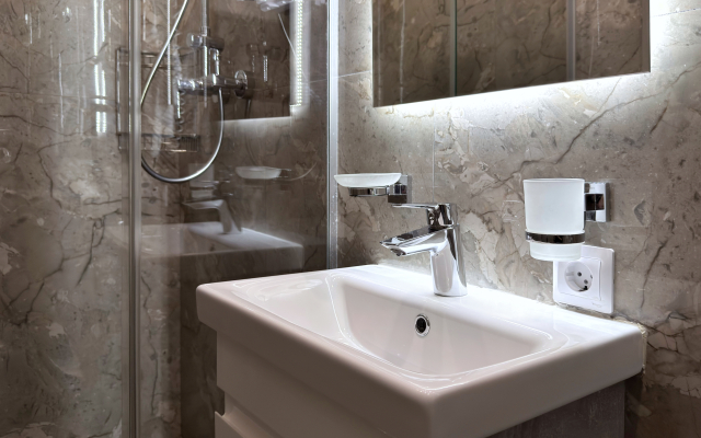 Mirror Ot Progosti Apartment