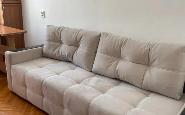 Na Levo-Bulachnoy Ulitse 56/2 Apartments