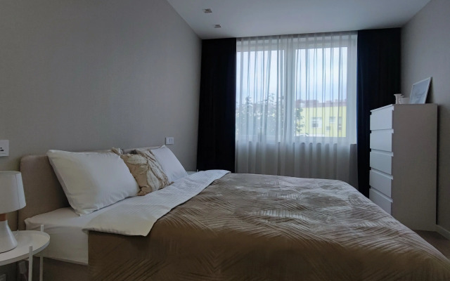 Yevrodvushka Apartamenty U Ekspoforuma Flat