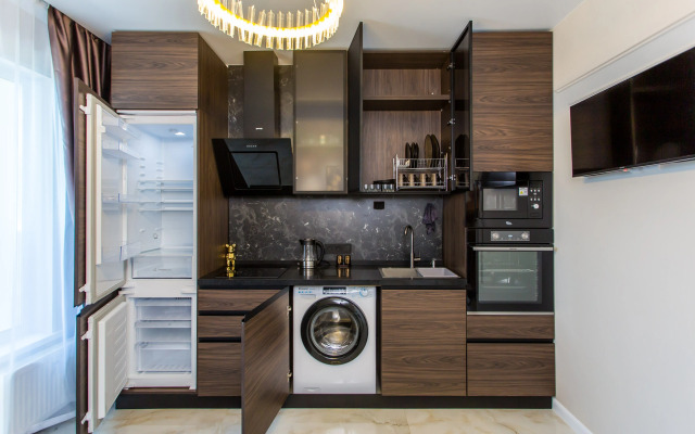 Shikarnaya Ryadom S Morem Flat