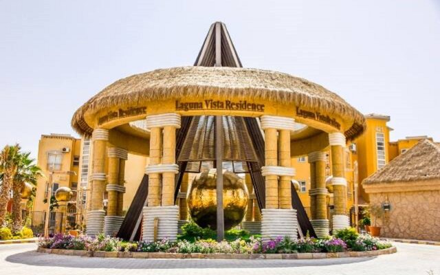 Luxury garden and walk anywhere Apartments