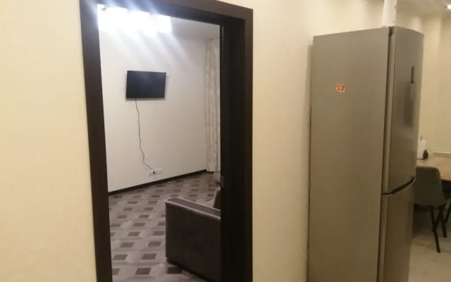 Kvartira Na Shipilovskoy 1 Minuta Peshkom (1) Apartment