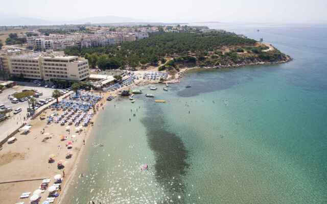 Отель Tuntas Beach Altinkum