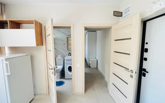 Odnokomnatnaya Na Chetverykh S Otdelnoy Spalney Apartment