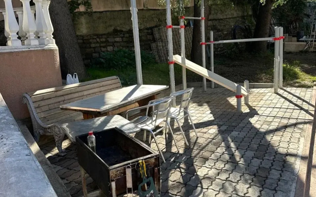 S Basseynom Apartments