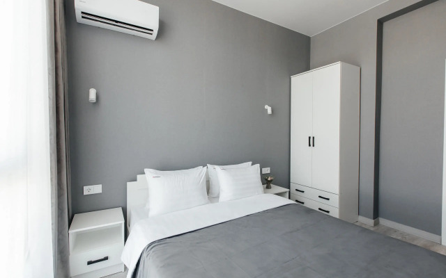Red Apartments Art Layt Siti Leonardo Apartments