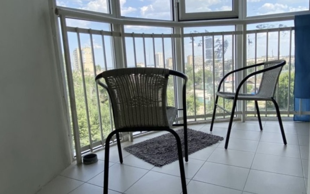 Uyutnaya kvartira v tsentre goroda Flat