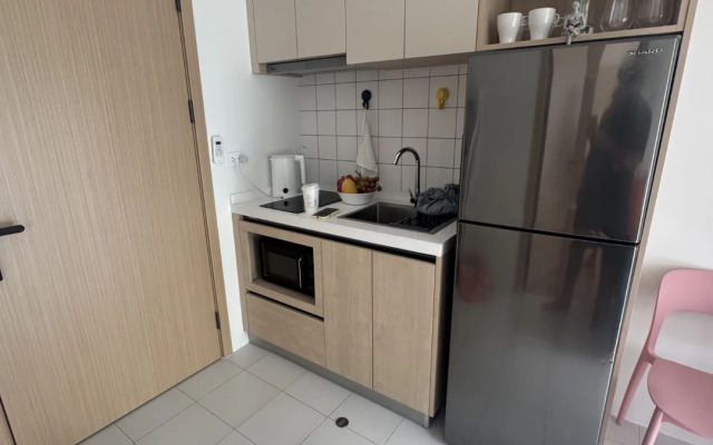 Sovremennaya Ryadom s Plyazhem Kamala Flat