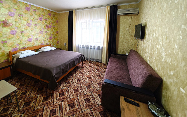 Seliverstova 16 Guest House