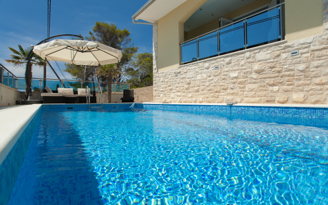 Cintro Apartments