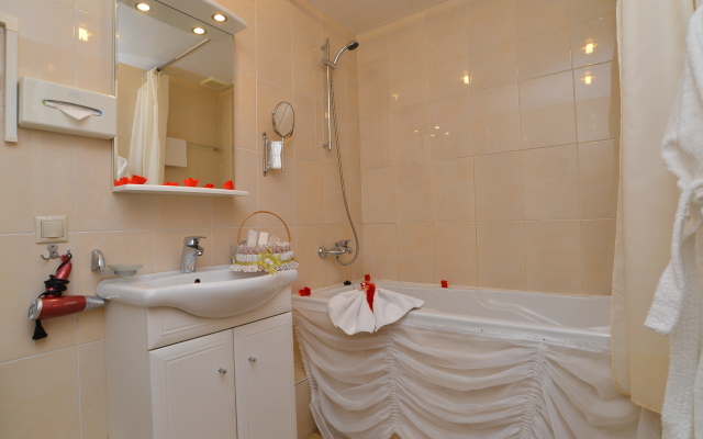 Tsentralny Eurohotel Hotel