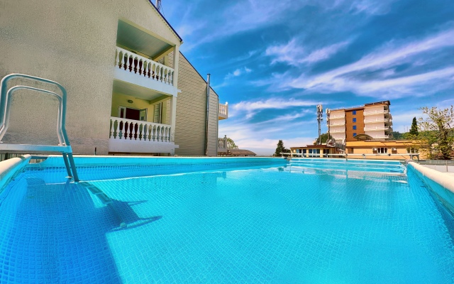Looguna Hotel