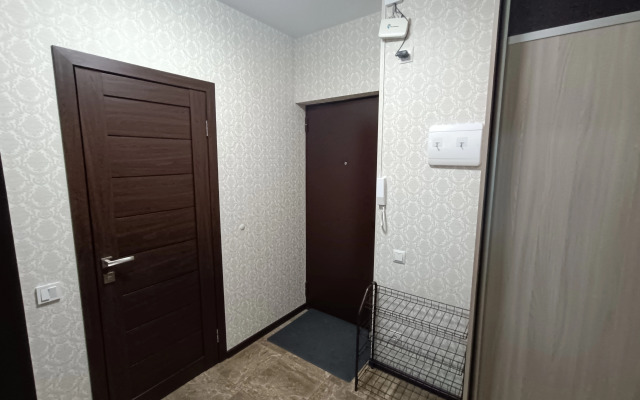 Prostornaya Ryadom s Vokzalom i Bol'nitsej Rzhd Meditsina Flat