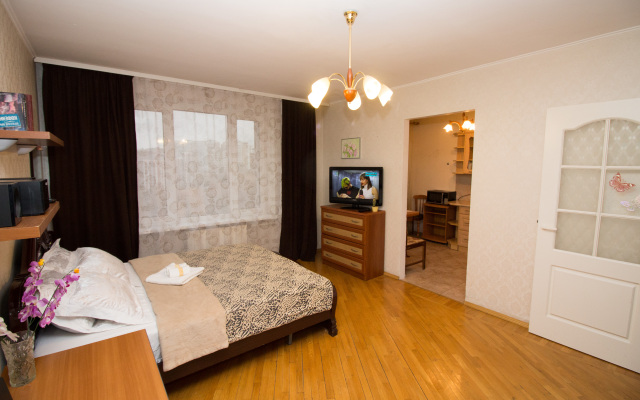 Na Yelninskoy 11/1 Apartment