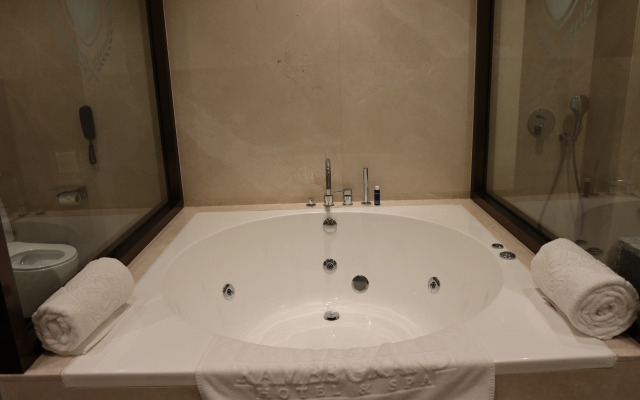Ramee Dream Hotel Downtown