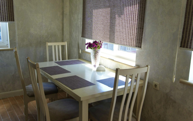 Komfortnaya Kvartira V Tsentre Sukhuma Apartments