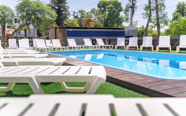 Maksim Park-Loo Hotel