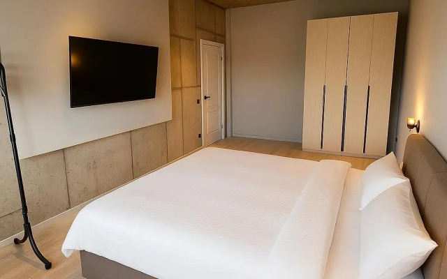 Апартаменты Лофт с видом на телебашню