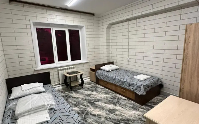 Отель Мустанг