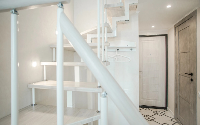 Two-Level Studio Vivaldi ElenaSweetHome Near Tts Moskva and Sadovod