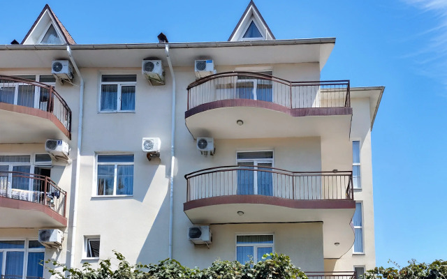 Guest house Afalina Plyus Allama Group