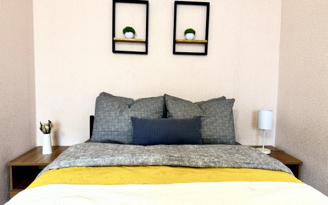 Квартира Лайф Апарт 1 комнатная на Шестая 7