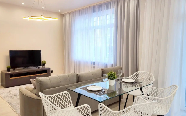 2kh Komnatnye Apartamenty Kranzdeluxe White 1