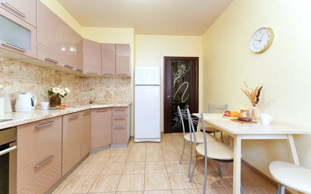 Квартира на Героя Сарабеева