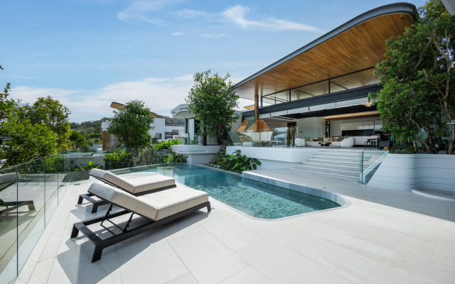 Zavaya 360 View Luxury Retreat with Pool Villa