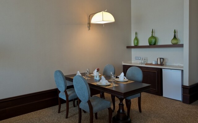İsfanbul Holiday Home & Suites Hotel