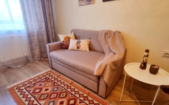 Dvukhkomnatnaya v tikhom rayone i blizko k metro Flat