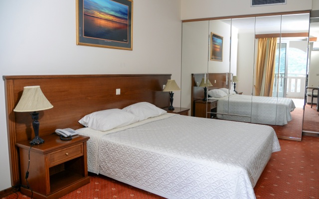 Arta Palace Hotel