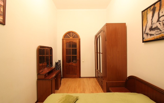 Апартаменты 2-х комнатные на Невском 65