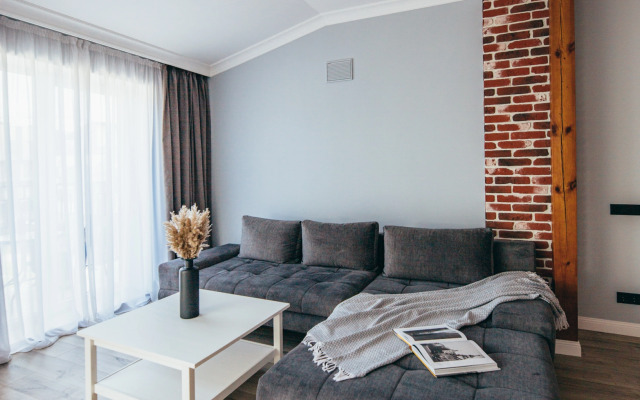 4kh komnatnaya kvartira vozle morya Flat