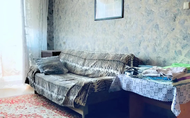 Uyutnaya Kvartira s Khoroshim Mestopolozheniem Flat